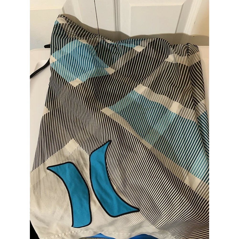 Hurley Men’s Blue Multi Color Board Shorts Sz‎ 34 rare athletic Surf